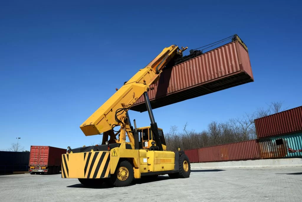 A guide to ship household goods to your family in Jamaica from New York